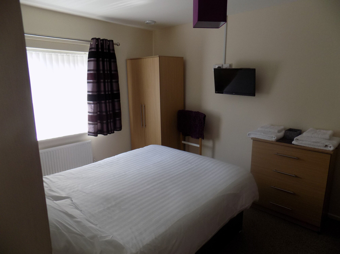 Bedroom 2, A Home From Home 2, Plymouth