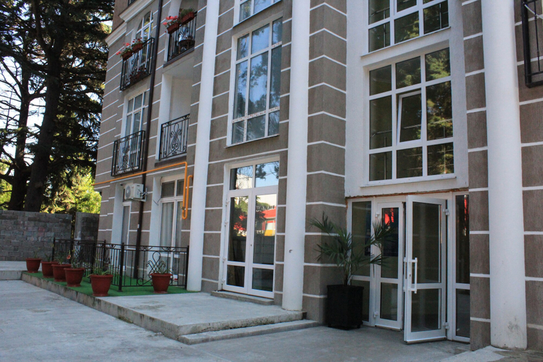Exterior & Views 2, Apartment on Tulpanov St. 1-3, Sochi gorsovet