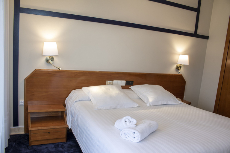 Bedroom 3, Hotel Olimpo, Cantabria