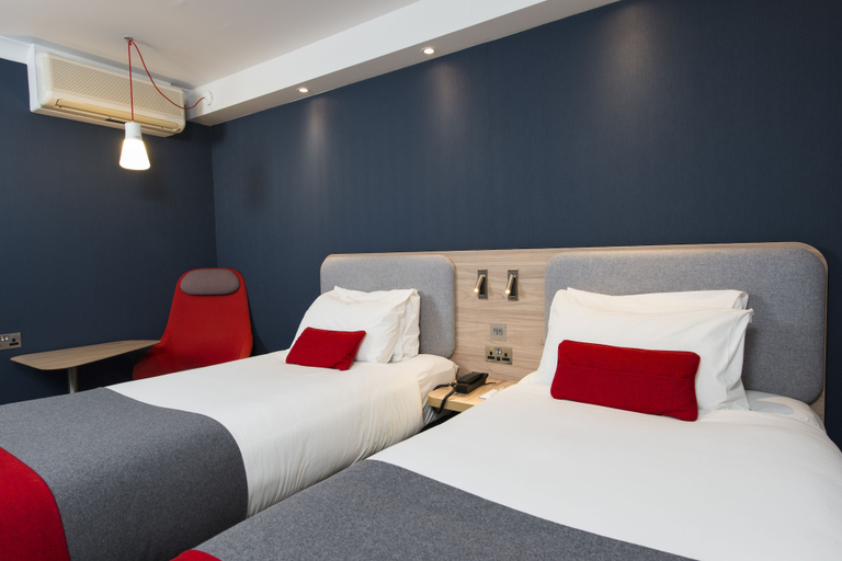 Bedroom 5, Holiday Inn Express EDINBURGH - LEITH WATERFRONT by IHG, Edinburgh