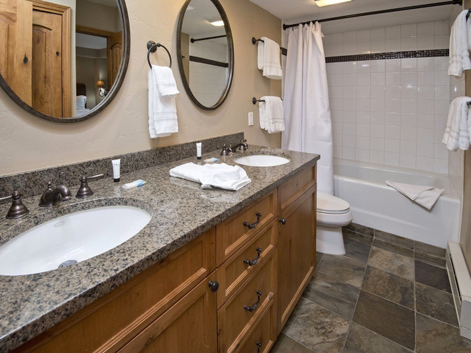 Bathroom 3, Vantage Point Condo 201, Eagle