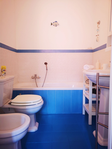 Bathroom, Family Apartments, Syracuse
