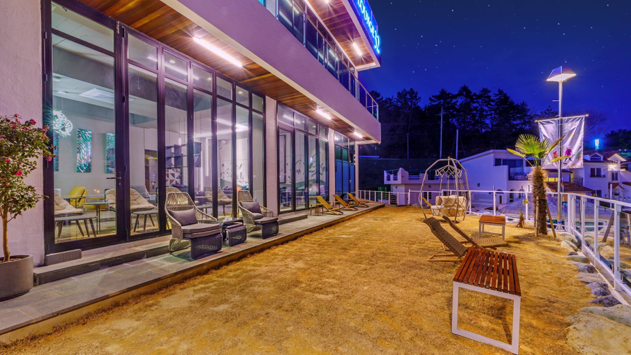 Exterior & Views 2, Namhae Lounge 32 Resort B, Namhae