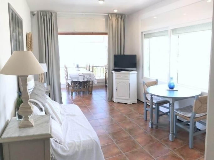 Bedroom 2, Apartamento Acapulco I3, Girona