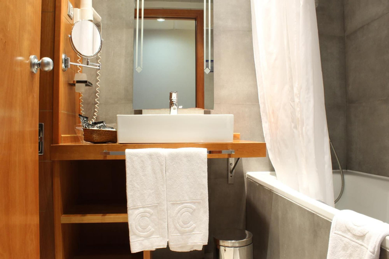 Bathroom 5, Evenia Rossello, Barcelona