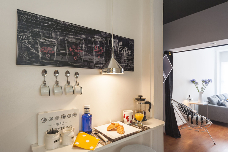 Food & Drinks 4, Black & White Apartment, Mexico City