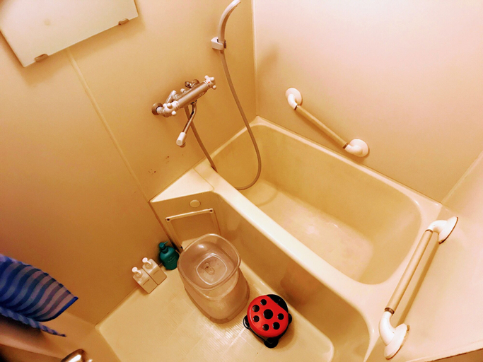 Bathroom 4, Guesthouse LuLuLu Atago, Kōchi