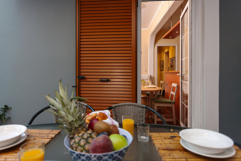 Others 5, Metropolis Apartment, Ionian Islands