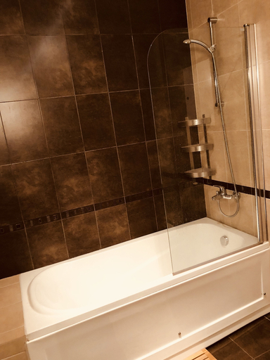 Bathroom, Cozy 3 Bedrooms Apartment, Samokov