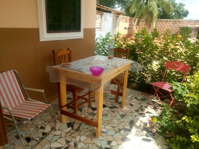 Others 4, Chez Tanti Nicole, Ouidah