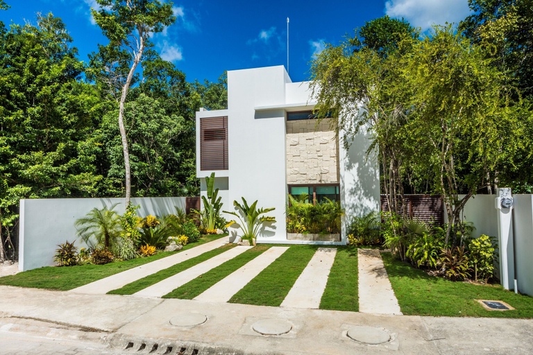 Exterior & Views, Villa Amore 4 bedroom house sleeps 8, Cozumel