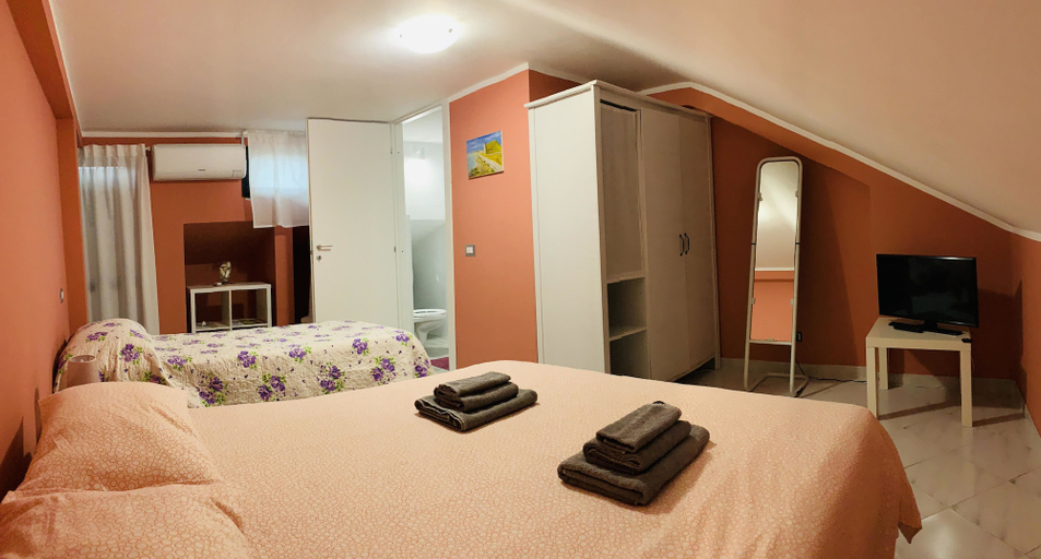 Bedroom 4, B&B 32, Rome