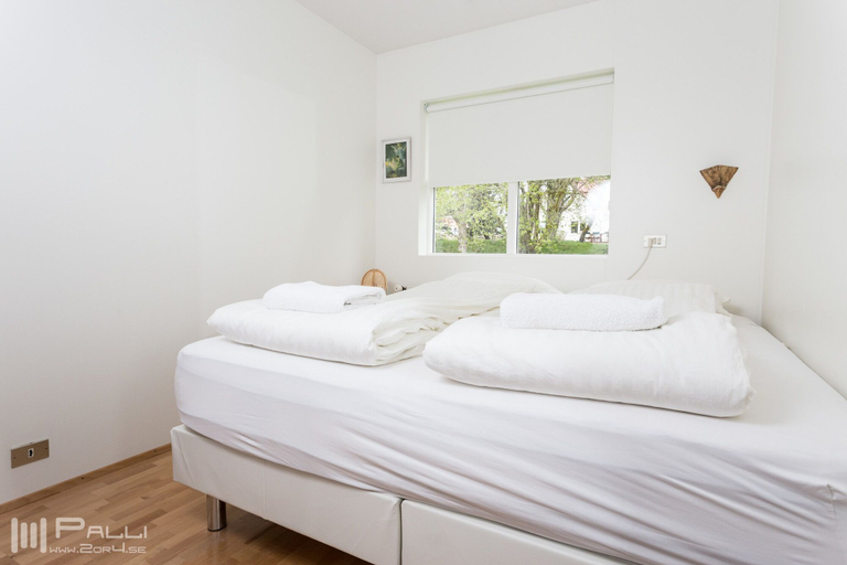 Bedroom 3, Vallakot Farm Guesthouse, Reykdælahreppur
