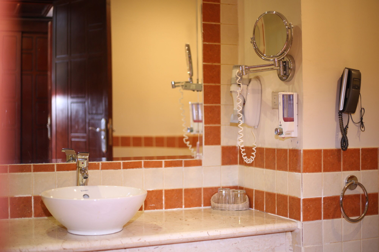 Bathroom 4, Laguna Beach Marsa Resort, Marsa 'Alam