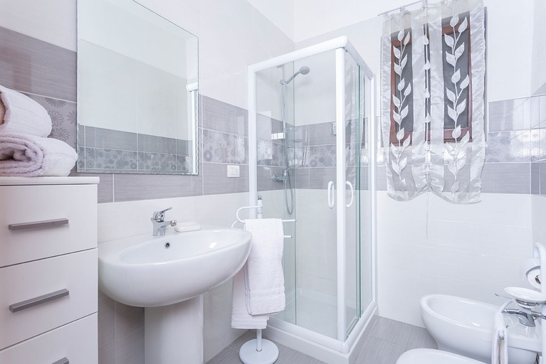 Bathroom 3, Di Palma Family House, Lecce