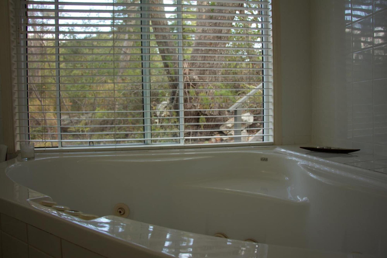 Bathroom 4, The Rustic Spirit, Hawkesbury
