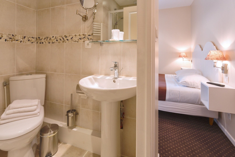 Bathroom 5, Villa Tracy, Calvados
