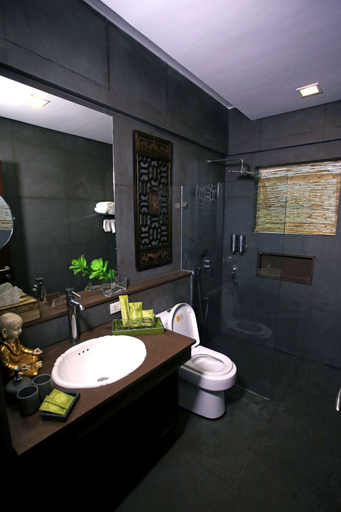 Bathroom 5, The Oriental Luxury Suites Tagaytay, Laurel