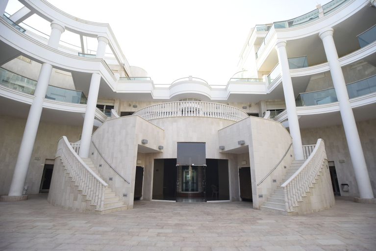 Exterior & Views 2, City Resort Palmore