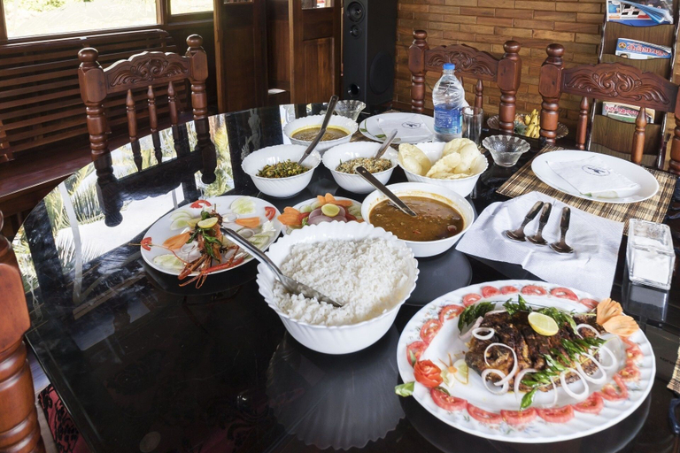 Food & Drinks, GuestHouser 3 BHK Houseboat 1b08, Kottayam