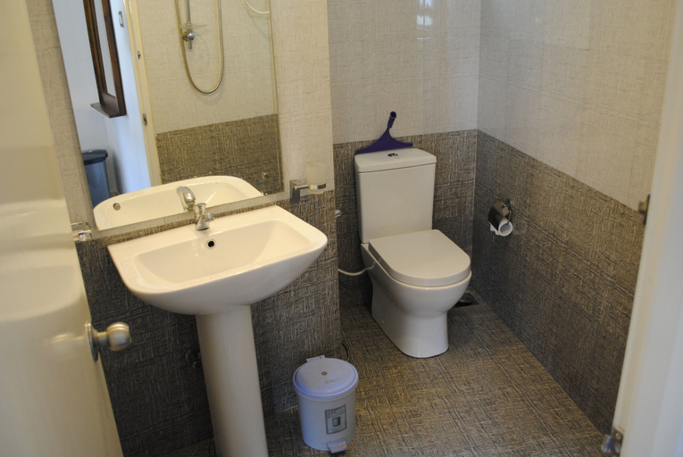 Bathroom 4, Viblak Heritage Hotel, Nuwara Eliya