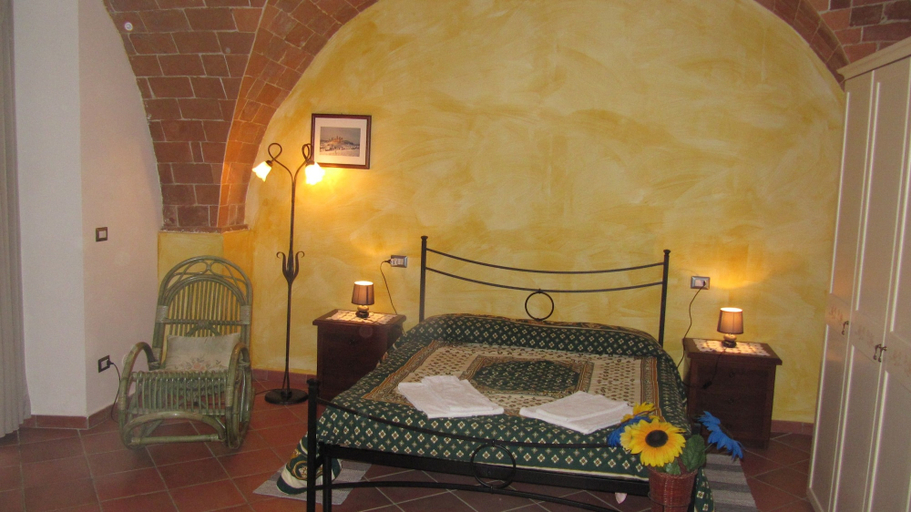 Bedroom 3, Agriturismo Torre Prima Holidays, Siena