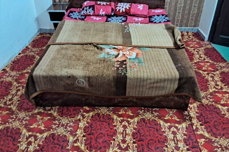 Bedroom 2, Hotel VEE, Chamba