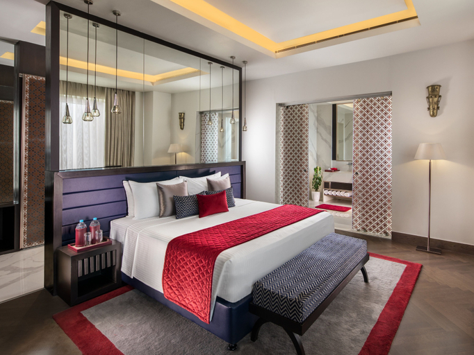 Bedroom 4, Sandal Suites Op. by Lemon Tree Hotels, Gautam Buddha Nagar