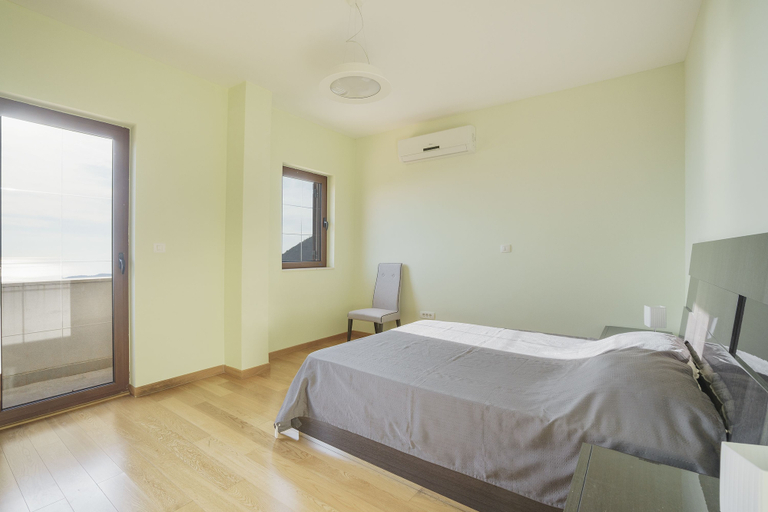 Bedroom 2, Sunbreeze Delux Vilas