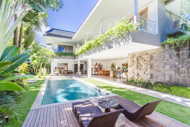 Sport & Beauty 4, Colorful Private Villa 3 BR, Seminyak With Staff, Badung