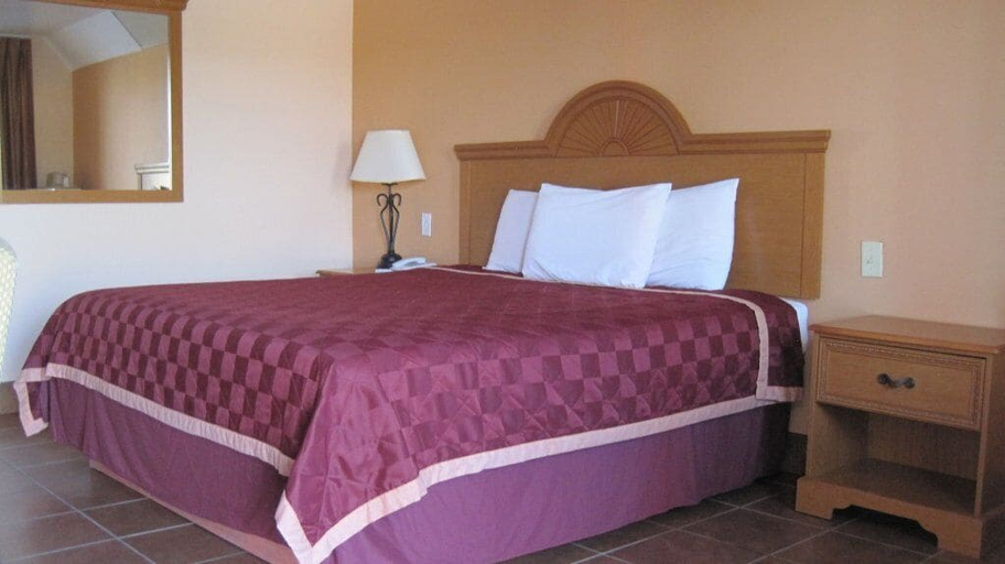 Bedroom 2, BESTWAY INN, Houston