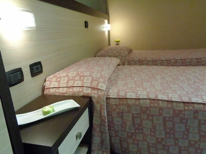 Bedroom 3, Hotel B&B Airone, Barletta-Andria-Trani