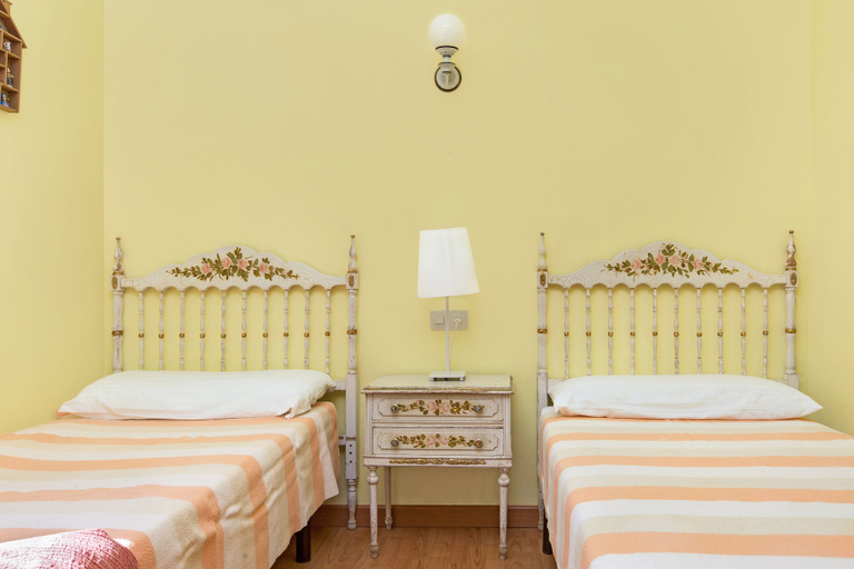 Bedroom 2, Villa Inma, Girona
