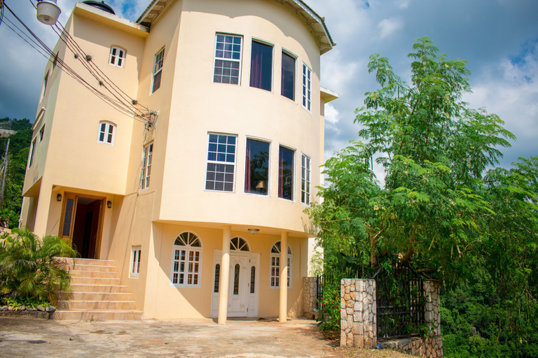Exterior & Views, City View Guest Apartment