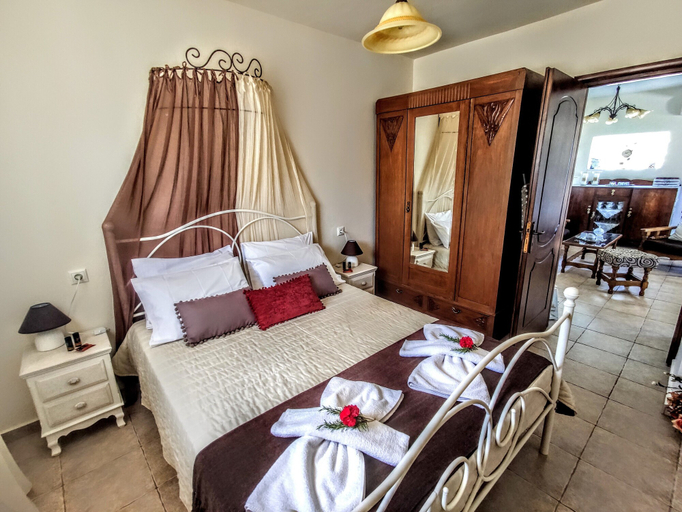 Bedroom 2, Thymes traditional house, Crete