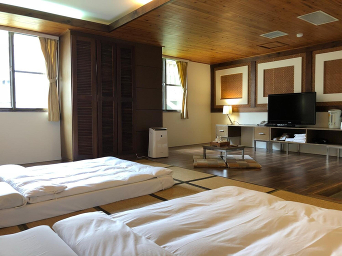 Bedroom 3, Fenchihu Hotel, Chiayi County