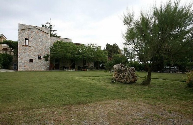 Others 5, Stavros Tou Notou, Peloponnese