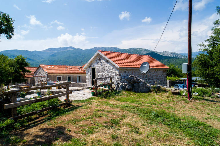 Exterior & Views 2, Ethno House Kosic