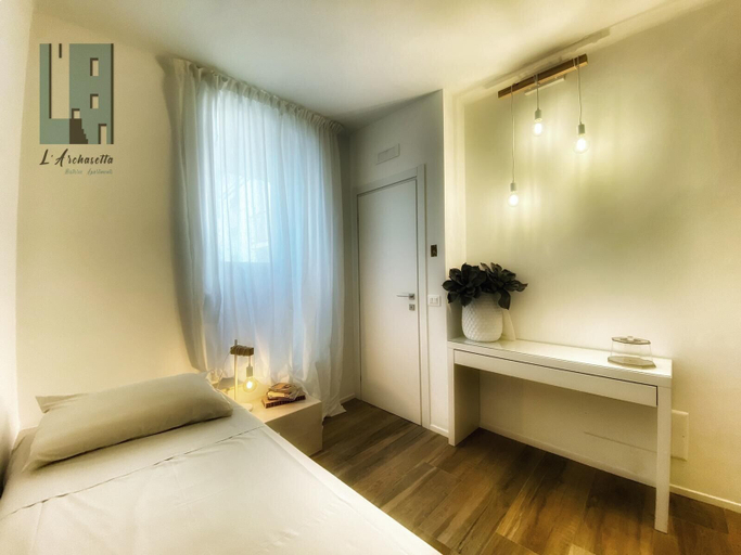 Bedroom 3, L'ArChasetta Historic Apartments, Bari