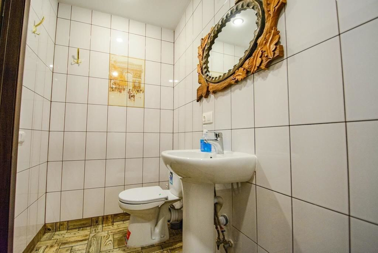 Bathroom, Moe More Hotel, Sochi gorsovet
