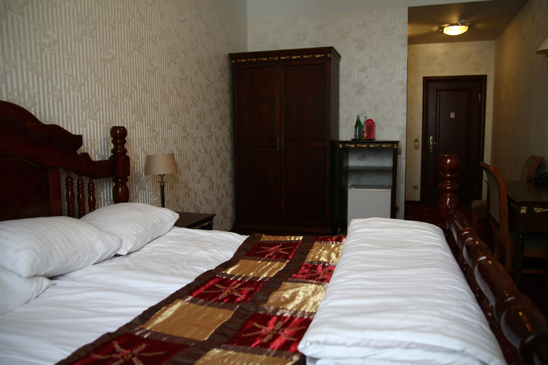 Bedroom 2, Garden Palace Hotel, Riga