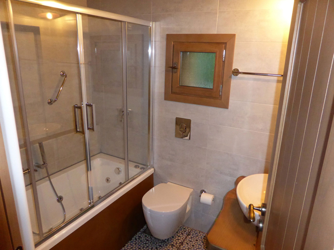 Bathroom 4, Villa Laina, Crete