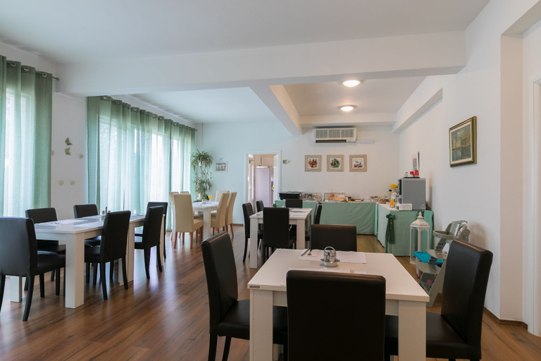 Food & Drinks 5, Luxury Apartments Klara, Split