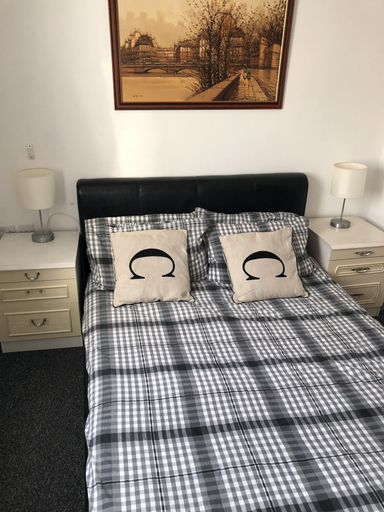 Bedroom 2, The Rhinos 1, Kent