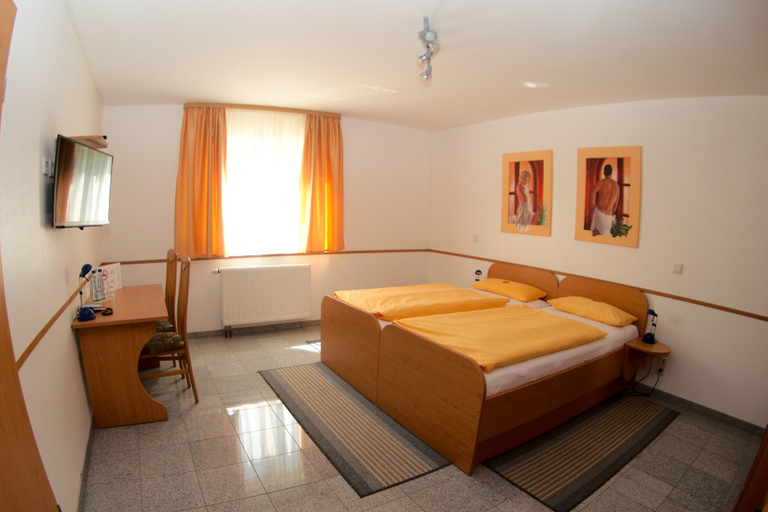 Bedroom 3, Messe-Hotel Waldruhe, Hildesheim