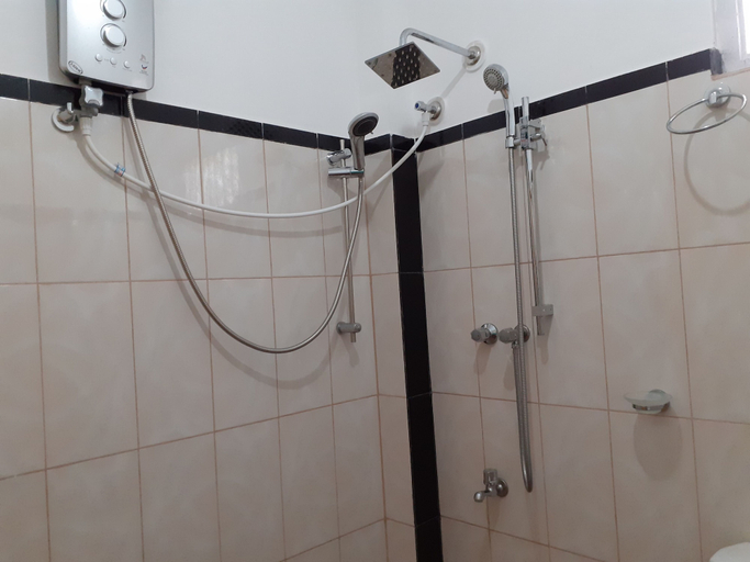 Bathroom 4, Golden Pearl Safari Villa, Embilipitiya