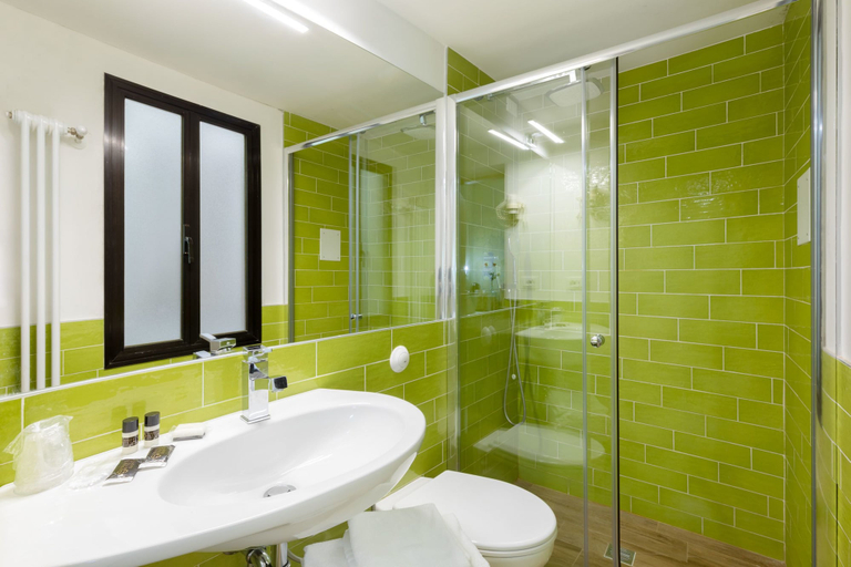 Bathroom 4, Hotel San Giorgio, Venezia