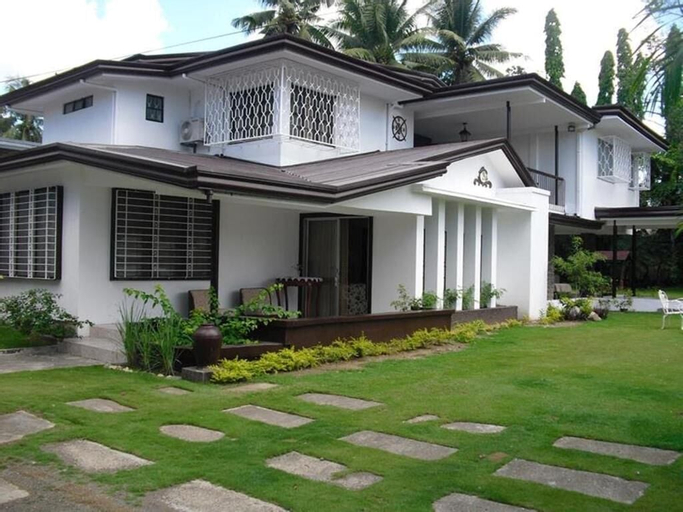 Exterior & Views 19