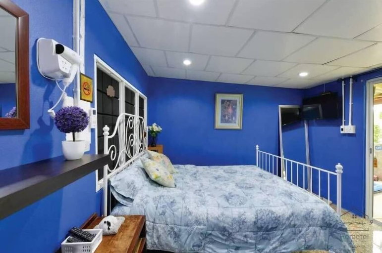 Bedroom 3, Room 9 Hometel, Pathiu