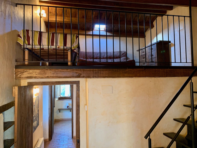 Others 5, Apartaments l'Alzina Tavertet, Barcelona